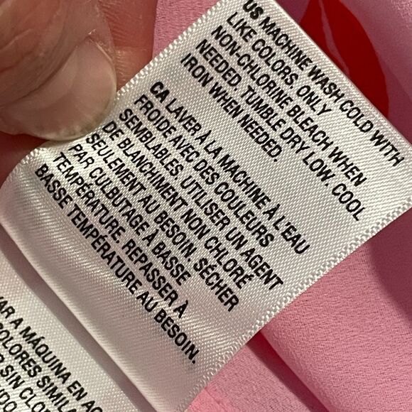 ~ NEW Macy's 2x Blouse Pink Red Lips Kiss Long Sleeve Button Shirt Flowy XXL NWT - Picture 12 of 12